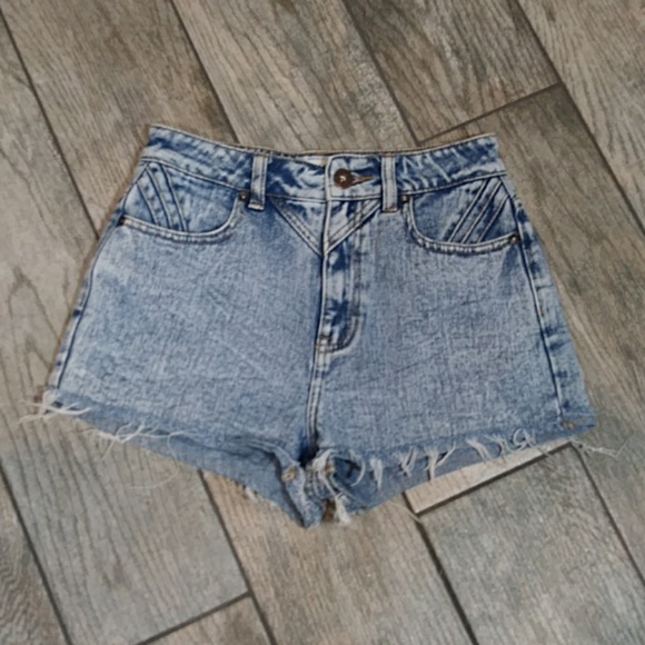Bullhead Pants - 3/$25 Bullhead Denim Co. | Mom Short
